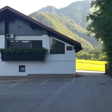 Ursa Guest house Preddvor