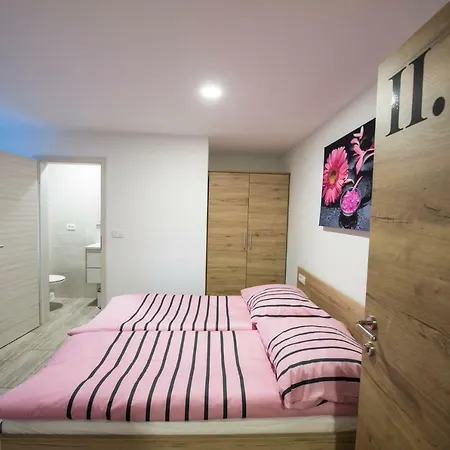 Guest house Ursa 3*